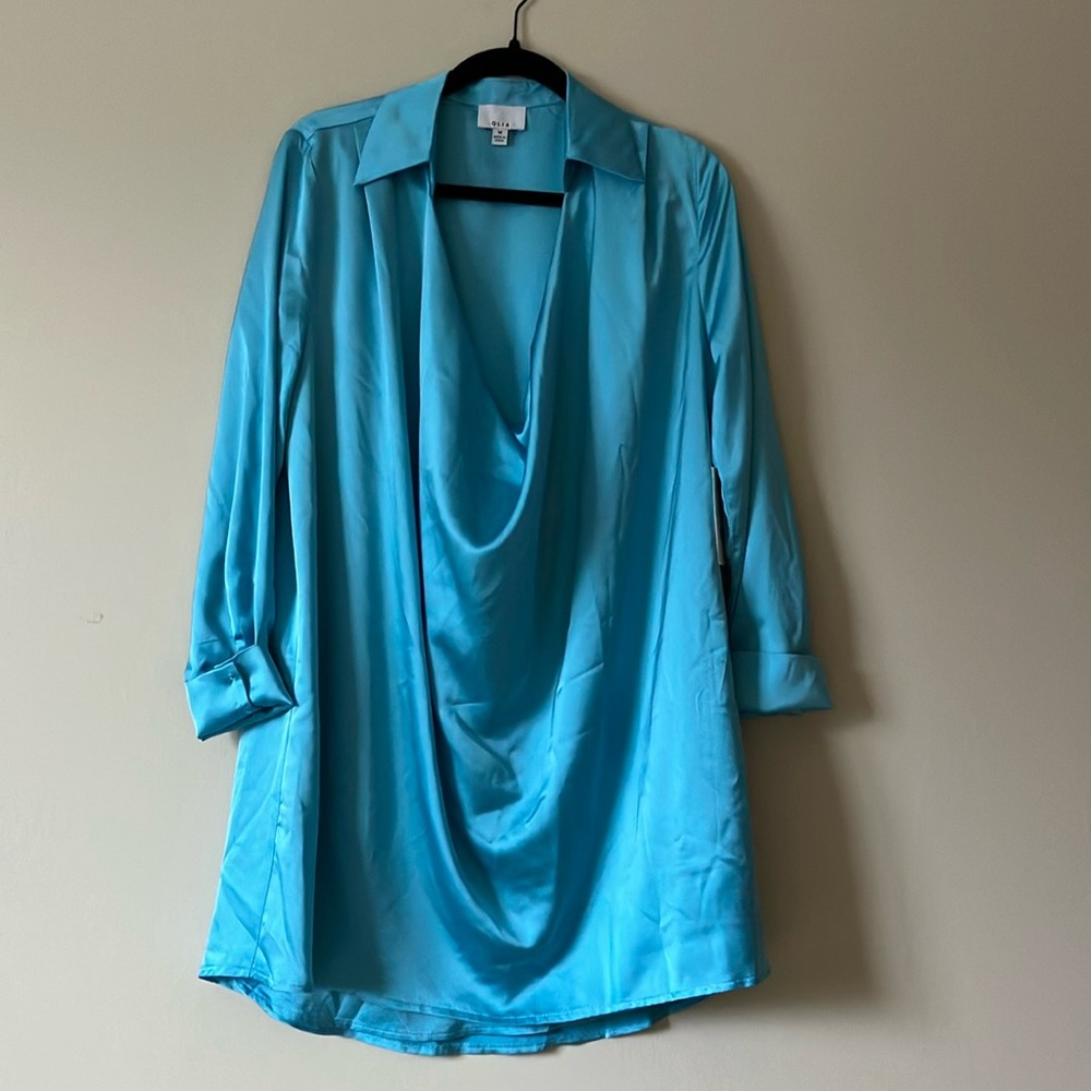 Satin shirt dress with cuffed sleeves and cowl’s neck